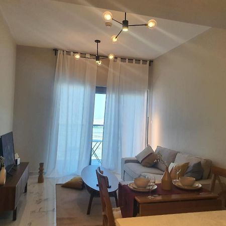 Cozy 1-Bedroom Apartment In Dubai South With Pool Dış mekan fotoğraf