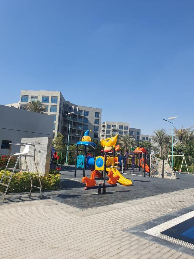 Cozy 1-Bedroom Apartment In Dubai South With Pool Dış mekan fotoğraf